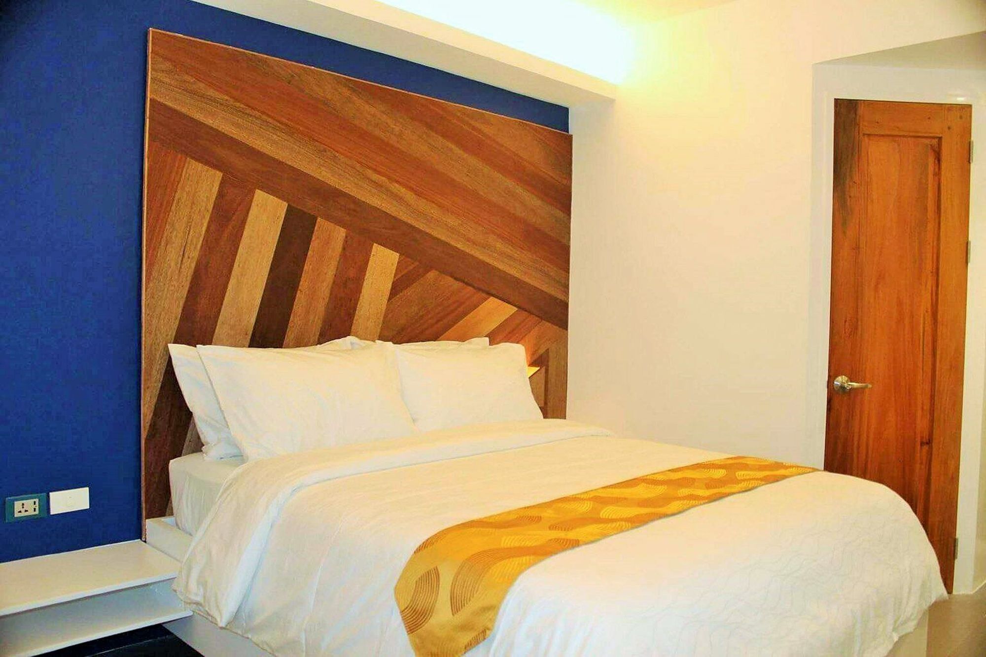 Oyo 609 G Executive Hotel And Spa Boracay Manoc-Manoc Kültér fotó